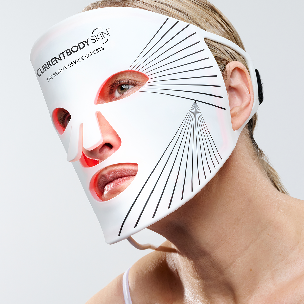CurrentBody Skin LED Face Mask & Green Tea Serum (30ml)