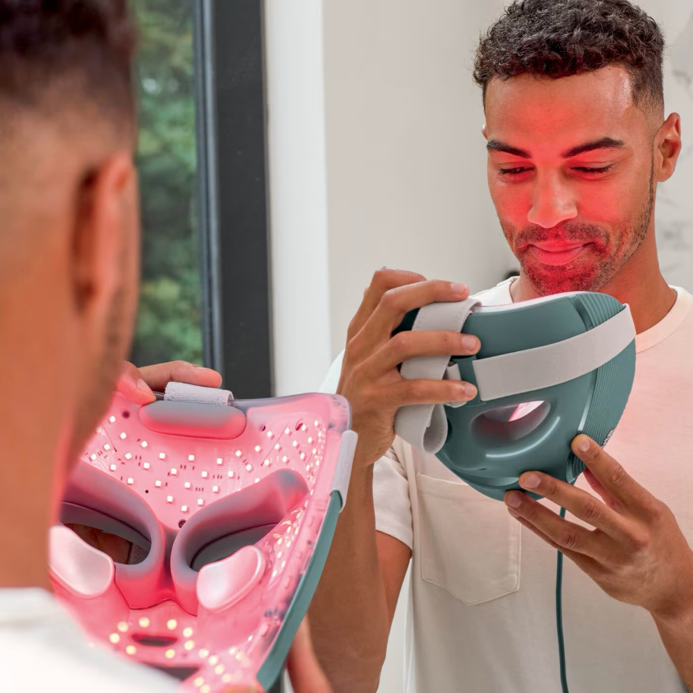 Shark Beauty CryoGlow Under-Eye Cooling & LED Anti-Ageing & Blemish Repair Mask Frosted Green
